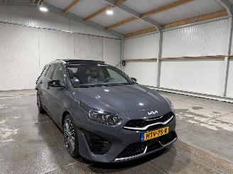 Kia Ceed 1.5T-GDi 103kW Automaat Pano GT-PlusLine picture 3