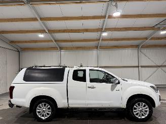 Schade bestelwagen Isuzu D-Max 1.9d 120kW Automaat Extended Cab X-Country 2019/7