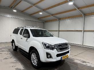 Isuzu D-Max 1.9d 120kW Automaat Extended Cab X-Country picture 3