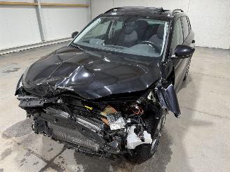 Skoda Karoq 1.5TSI 110kW ACT Business Edition Pano picture 21