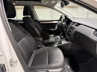 Skoda Octavia 1.6TDI 81kW Automaat GreenTech Edition BusinessLine Pano picture 38