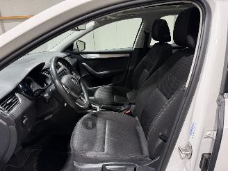 Skoda Octavia 1.6TDI 81kW Automaat GreenTech Edition BusinessLine Pano picture 28