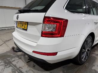 Skoda Octavia 1.6TDI 81kW Automaat GreenTech Edition BusinessLine Pano picture 24
