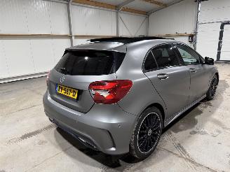 Mercedes A-klasse 180 90kW Automaat Pano Ambition picture 6