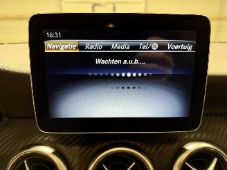 Mercedes A-klasse 180 90kW Automaat Pano Ambition picture 31