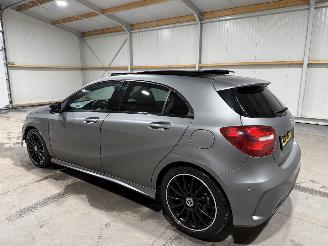 Mercedes A-klasse 180 90kW Automaat Pano Ambition picture 11