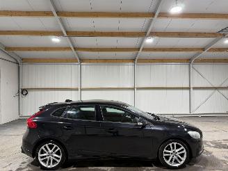Damaged car Volvo V-40 1.6 110kW Clima Camera T3 2012/11