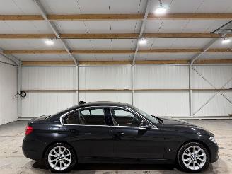 Unfallwagen BMW 3-serie 330e 135kW Automaat Centennial High Executive 2016/12