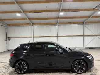 Damaged car Audi A3 30TFSI 81kW Automaat Advanced Edition 2021/8