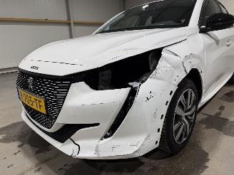 Peugeot e-208 50kWH 100kW Active picture 24