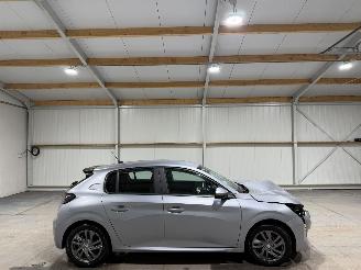 Voiture accidenté Peugeot 208 1.2PT 74kW Automaat Blue Lease Active 2021/7