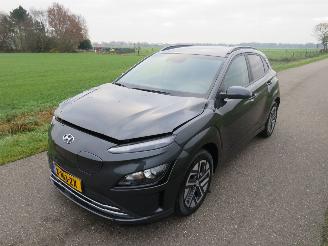 Hyundai Kona 39 kw Automaat Hybride  Elektrisch 2021  40.000km Camera Navigatie  stoelverwarmig  nieuwstaat picture 3