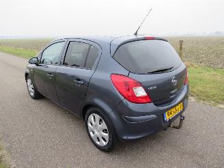 Opel Corsa 1.2 16v  180.000km nap  111 Edition Airco 2010 picture 2
