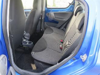 Toyota Aygo 1.0 12v 5Drs 135.000km  NAP Airco Dynamic Blue 2010 [ eerste eigenaar picture 13