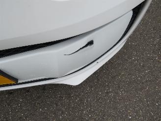 Volkswagen Up! 1.0 Take up  5drs 60pk Airco  parkeerschade bumper 2015 Euro 6 picture 8