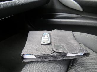 BMW 3-serie 330e Automaat Executive Hybride Elektriciteit Benzine M Pakett 2016 plug in picture 17