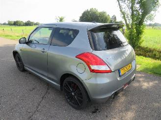 Schadeauto Suzuki Swift 1.6 SPORT136pk camera navigatie clima 2012/10