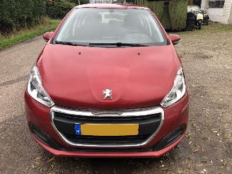 damaged passenger cars Peugeot 208 208 1.2 PureTech Active 2017/6
