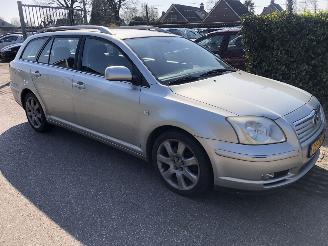  Toyota Avensis Avensis Wagon 2.0 VVTi Linea Luna 2004/7