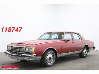 Damaged car Chevrolet Caprice 5.7 V8 350ci Aut. Airco Elek Ramen BJ 1983. 1983/1