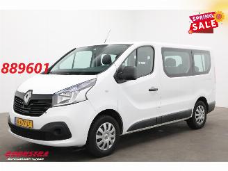 krockskadad bil bedrijf Renault Trafic Passenger 1.6 dCi Expression 9-Persoons Airco Bluetooth 2018/5