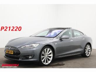 skadebil auto Tesla Model S P85+ Pano Leder Camera SHZ 2013/11