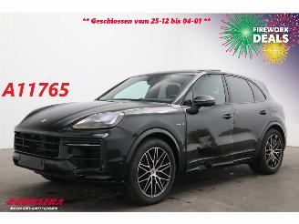 Vaurioauto  passenger cars Porsche Cayenne 3.0 E-Hybrid Pano Bose ACC Memory 360° Sport Chrono 3.038 km! 2025/6