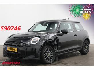 Schadeauto Mini Mini Cooper SE 33 kWh Schuifdak LED Leder Cruise Camera SHZ 2022/6
