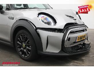 Mini Cooper SE Camden Edition 33 kWh LED Navi Clima Cruise SHZ PDC picture 6