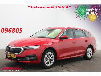 Schadeauto Skoda Octavia Combi 1.0 e-TSI DSG Style Pano LED ACC Navi Camera SHZ AHK 2022/10