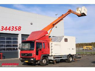 Uttjänta bilar auto Volvo FL 220 Hubarbeitsbuhne Custers T200 18T 2003/5