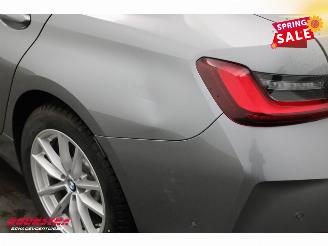 BMW 3-serie 330e Schuifdak 360° LED Cruise SHZ 4.216 km! picture 13