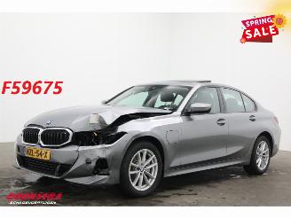 Voiture accidenté BMW 3-serie 330e Schuifdak 360° LED Cruise SHZ 4.216 km! 2025/8