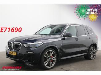 krockskadad bil auto BMW X5 xDrive40d M-Sport Pano LED ACC HUD Memory LRHZ AHK 2021/1