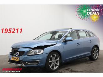 Damaged car Volvo V-60 2.4 D6 AWD PHEV Summum ACC Schuifdak Memory H/K Camera SHZ 2014/2