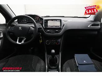 Peugeot 2008 1.2 PureTech Active Pano Navi Airco Cruise PDC 77.152 km! picture 13