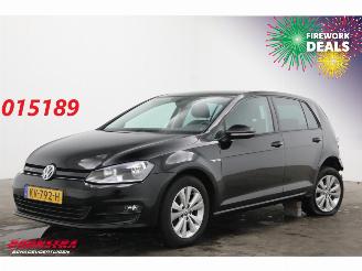Vaurioauto  passenger cars Volkswagen Golf 1.0 TSI Comfortline Navi Clima Cruise Camera PDC AHK 74.205 km! 2017/1