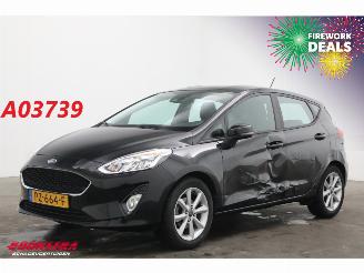 Coche accidentado Ford Fiesta 1.1 Trend Navi Airco Cruise PDC 75.883 km! 2017/10