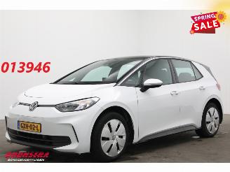 Schadeauto Volkswagen ID.3 Pure Oranje Edition 52 kWh LED ACC Apple/Android LRHZ SHZ 2025/1