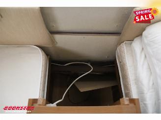 Kabe  Ametist 560 GLE Solar Mover Single Beds picture 11