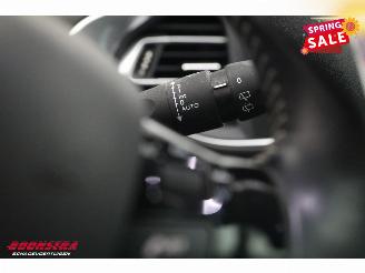 Peugeot 308 SW 1.2 PureTech Active Pano Navi Clima Cruise PDC AHK picture 17