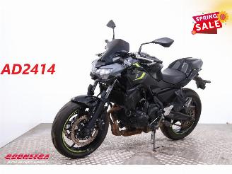 Schade motor Kawasaki Z 650 ABS LED 2.559 km!! 2024/10
