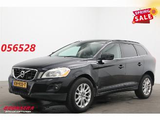 Schadeauto Volvo Xc-60 2.4D Momentum Leder Navi Clima Cruise PDC AHK 2009/6
