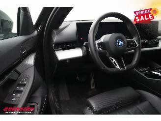 BMW 5-serie 530e M-Sport Pro Leder ACC H/K Camera SHZ picture 24
