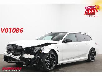 Damaged car BMW M5 Touring Drivers Package HUD Carbon B&W ACC 360° AHK 2025/3