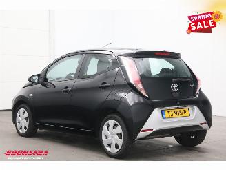 Toyota Aygo 1.0 VVT-i x-play Aut. Airco Camera Bluetooth 98.797 km! picture 4