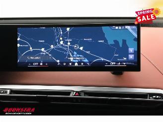 BMW iX xDrive M70 112 kWh Pano LED ACC B&W Memory 360° AHK picture 19