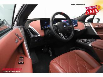 BMW iX xDrive M70 112 kWh Pano LED ACC B&W Memory 360° AHK picture 22