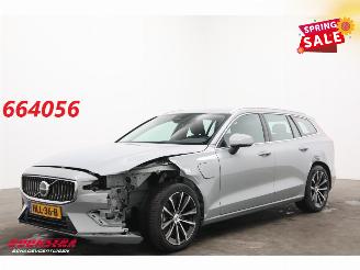krockskadad bil auto Volvo V-60 T6 Plug-in hybrid AWD Essential Bright LED ACC Navi Camera LRHZ AHK 2025/4