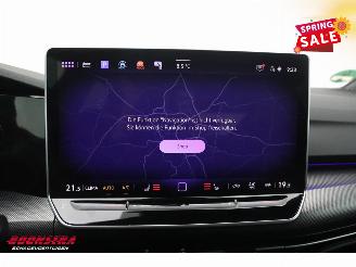 Volkswagen Golf 2.0 TSI GTI DSG 265 PK LED ACC Camera LRHZ SHZ picture 24